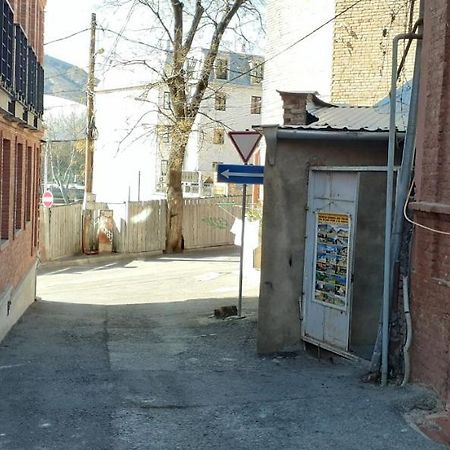 2 Santeli Turn Guest House Tbilisi Esterno foto