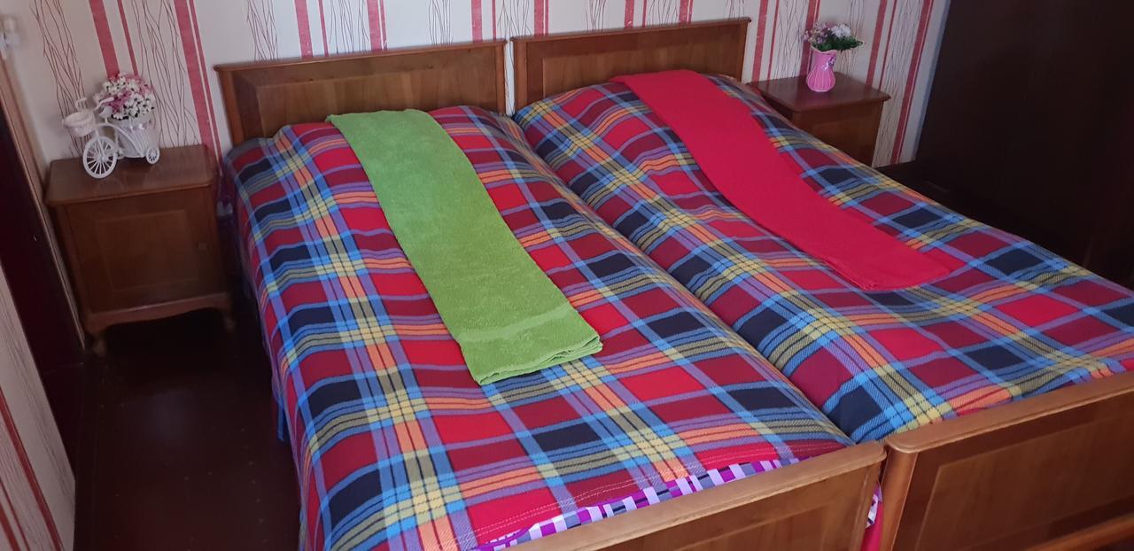 2 Santeli Turn Guest House Tbilisi Esterno foto