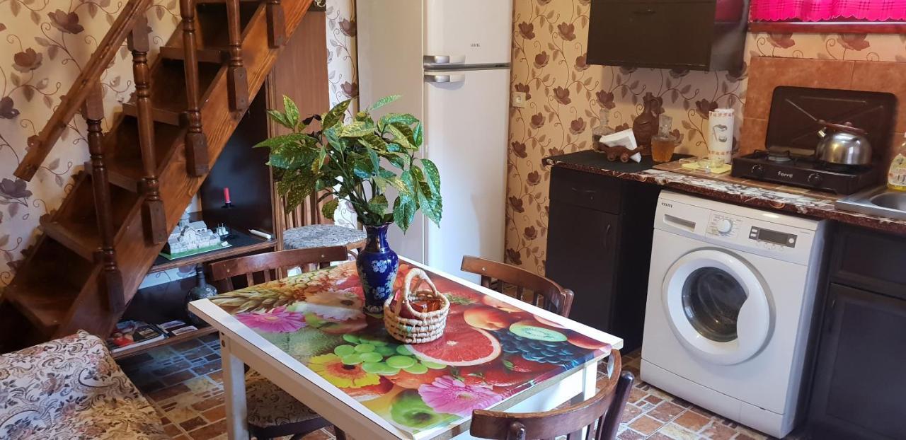 2 Santeli Turn Guest House Tbilisi Esterno foto